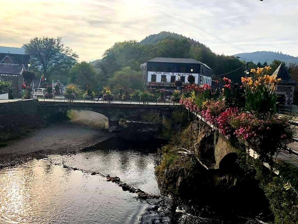 Au Sommet De La Cascade Hotel Stavelot Buitenkant foto